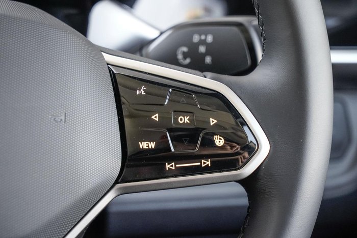 2025 Volkswagen ID. Buzz Pro BEV560