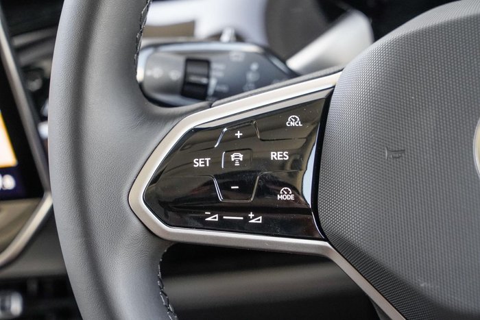 2025 Volkswagen ID. Buzz Pro BEV560