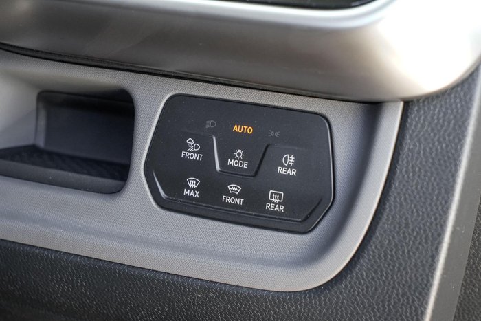 2025 Volkswagen ID. Buzz Pro BEV560