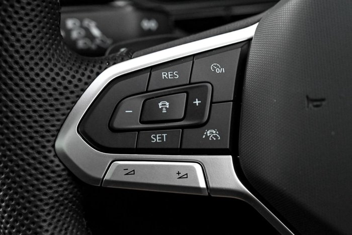 2025 Volkswagen T-Roc 140TSI R-Line