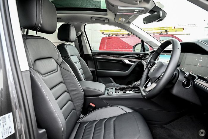 2025 Volkswagen Touareg 170TDI