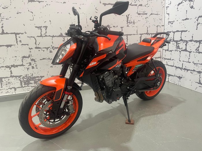 2023 KTM 890 Duke GP Duke Orange