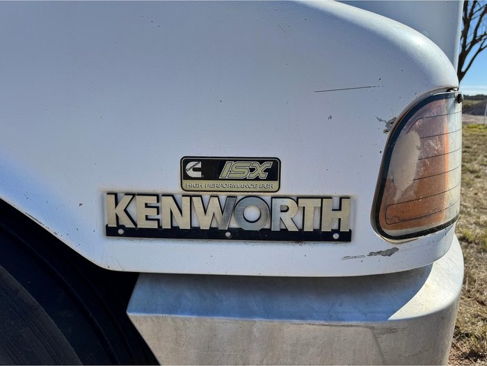 2010 Kenworth T402 Truck & Dog Trailer Package