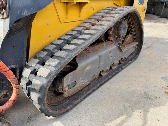 John Deere 317G Skid Steer