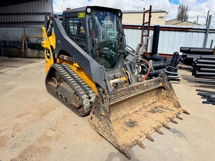 John Deere 317G Skid Steer