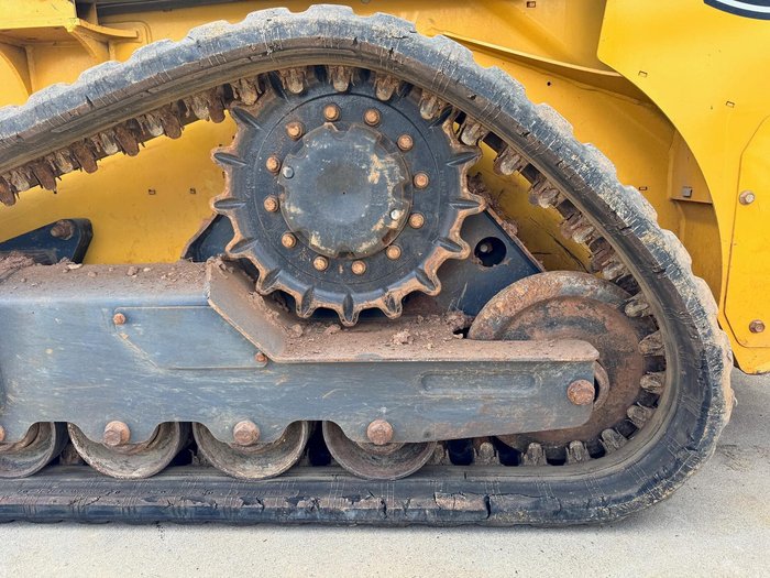 John Deere 317G Skid Steer