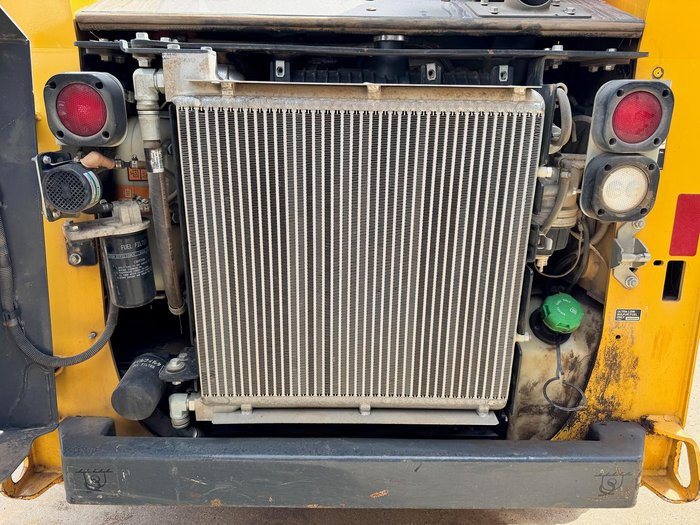 John Deere 317G Skid Steer