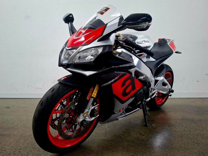 2017 APRILIA RSV4 RR Black