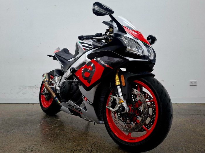 2017 APRILIA RSV4 RR Black