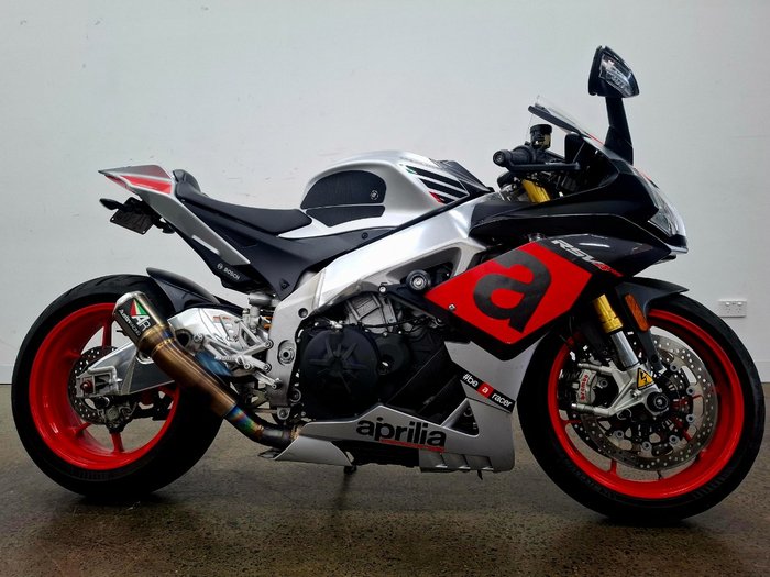 2017 APRILIA RSV4 RR Black