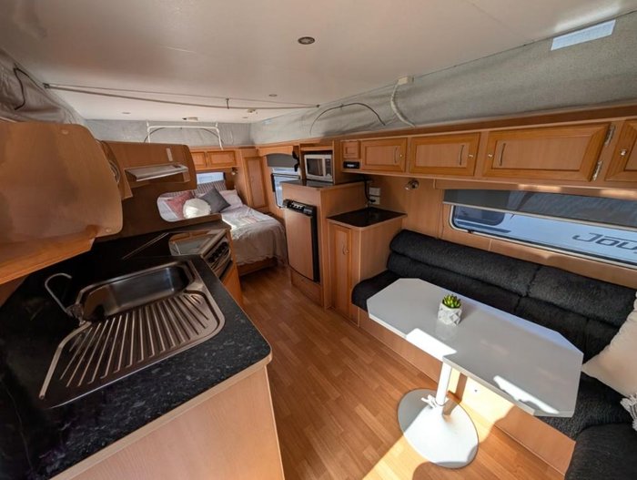2009 Windsor Genesis Gp582