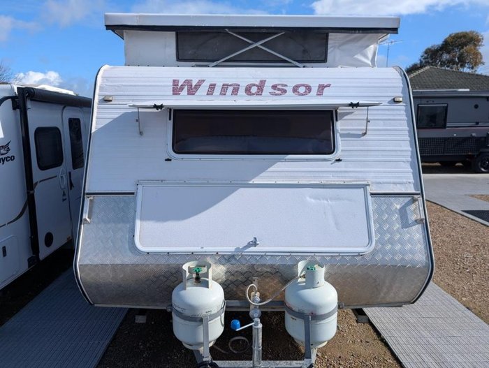 2009 Windsor Genesis Gp582
