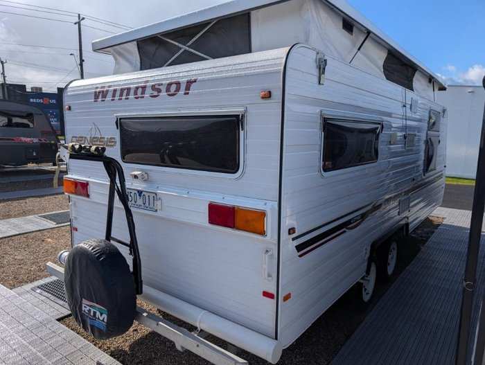 2009 Windsor Genesis Gp582