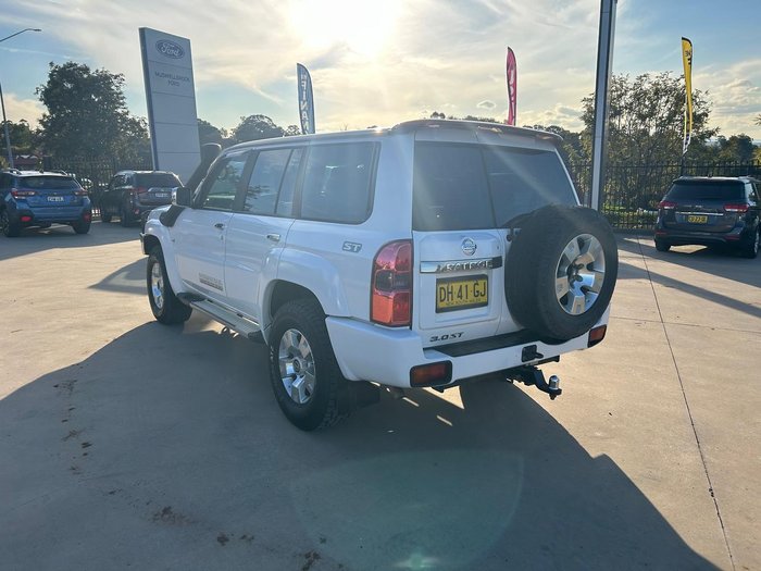 2016 Nissan Patrol ST Y61 4X4 Dual Range Polar White