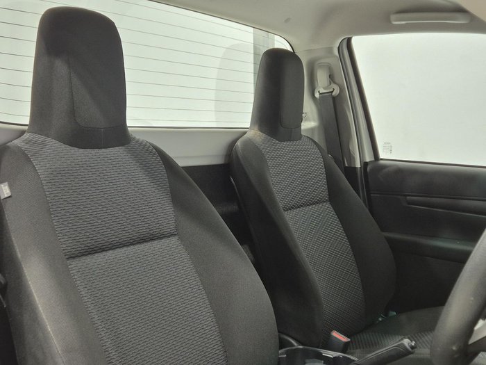 2022 Toyota Hilux Workmate TGN121R 4x2 Glacier White