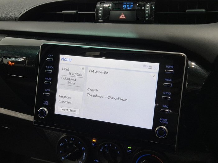 2022 Toyota Hilux Workmate TGN121R 4x2 Glacier White