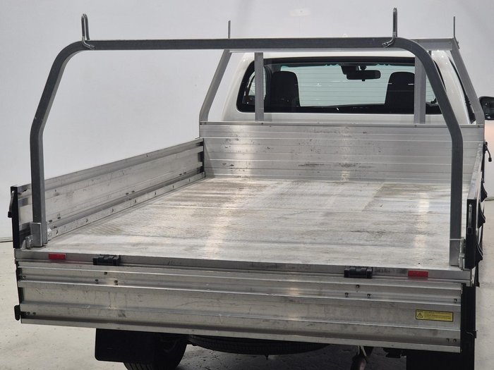2022 Toyota Hilux Workmate TGN121R 4x2 Glacier White