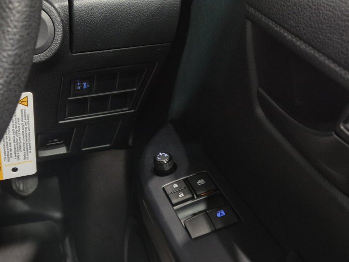 2022 Toyota Hilux Workmate TGN121R 4x2 Glacier White