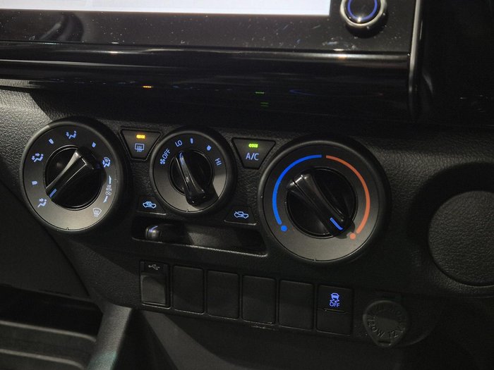 2022 Toyota Hilux Workmate TGN121R 4x2 Glacier White