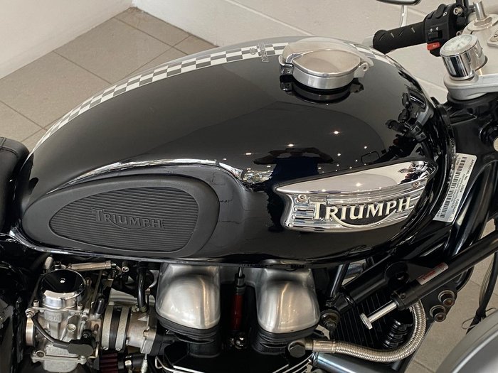 2005 Triumph Thruxton 900 Thruxton Black