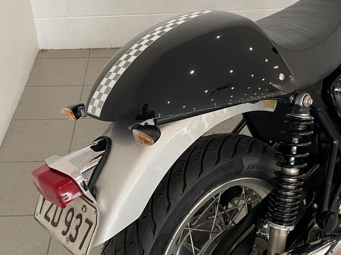 2005 Triumph Thruxton 900 Thruxton Black