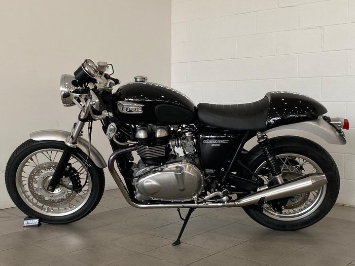 2005 Triumph Thruxton 900 Thruxton Black