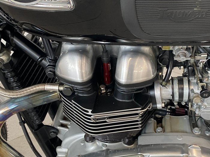 2005 Triumph Thruxton 900 Thruxton Black