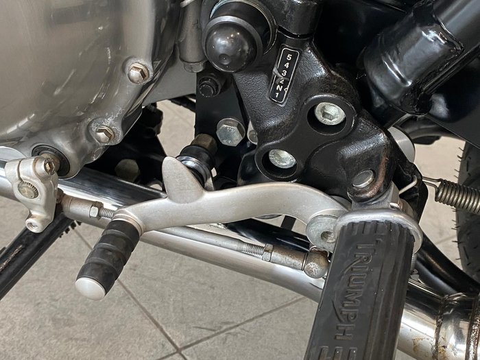 2005 Triumph Thruxton 900 Thruxton Black
