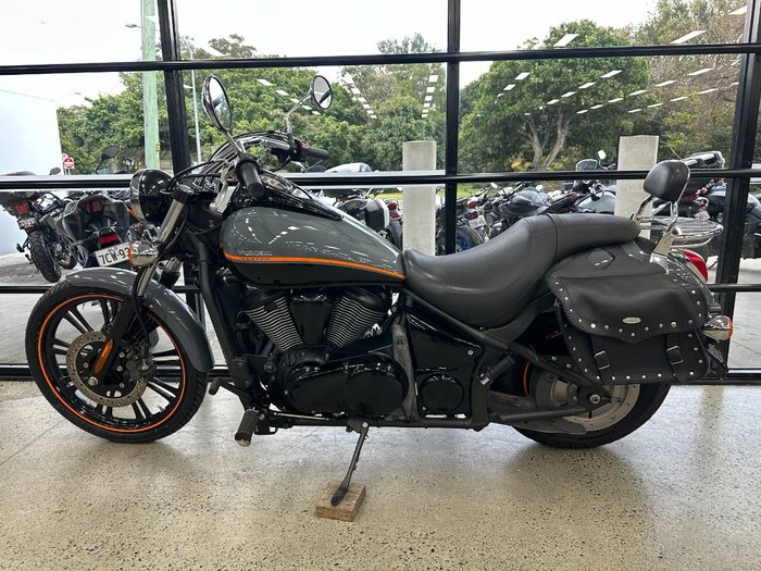 2019 Kawasaki VULCAN 900 (VN900) CUSTOM Grey