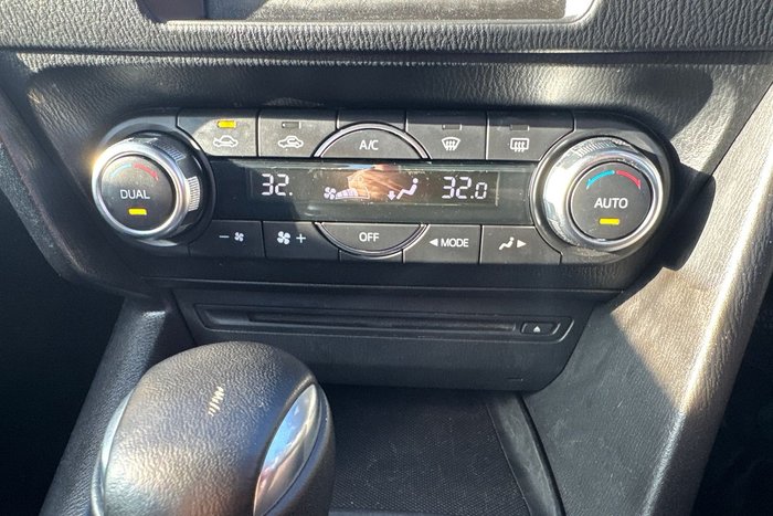 2015 Mazda 3 SP25
