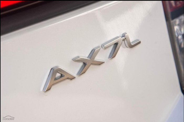 2025 Mahindra XUV3XO AX7L