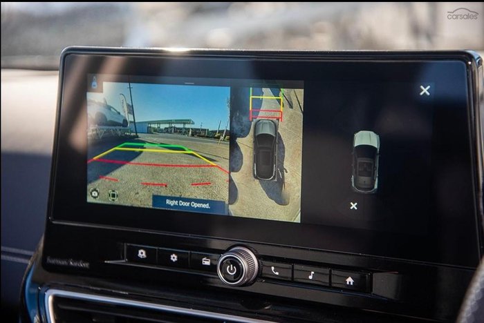 2025 Mahindra XUV3XO AX7L