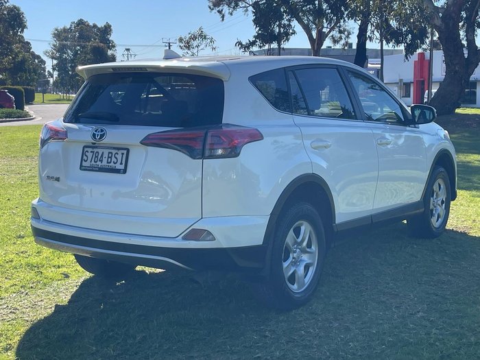 2017 Toyota RAV4 GX ZSA42R Glacier White