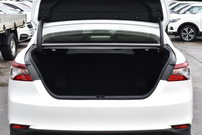 2024 Toyota Camry Ascent AXVH70R Frosted White