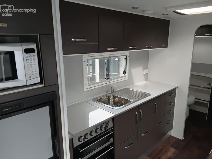 2011 New Age Caravans Big Red 21 (Was $43,990 Now $38,990)