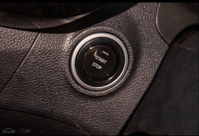 2025 Mahindra XUV3XO AX7L