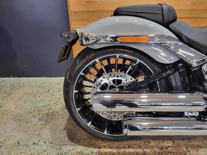 2024 Harley-davidson FXBR BREAKOUT (117) Grey