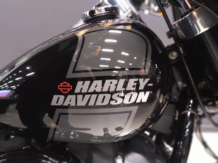 2023 Harley-Davidson Sport Glide 107 (FLSB) Softail Black
