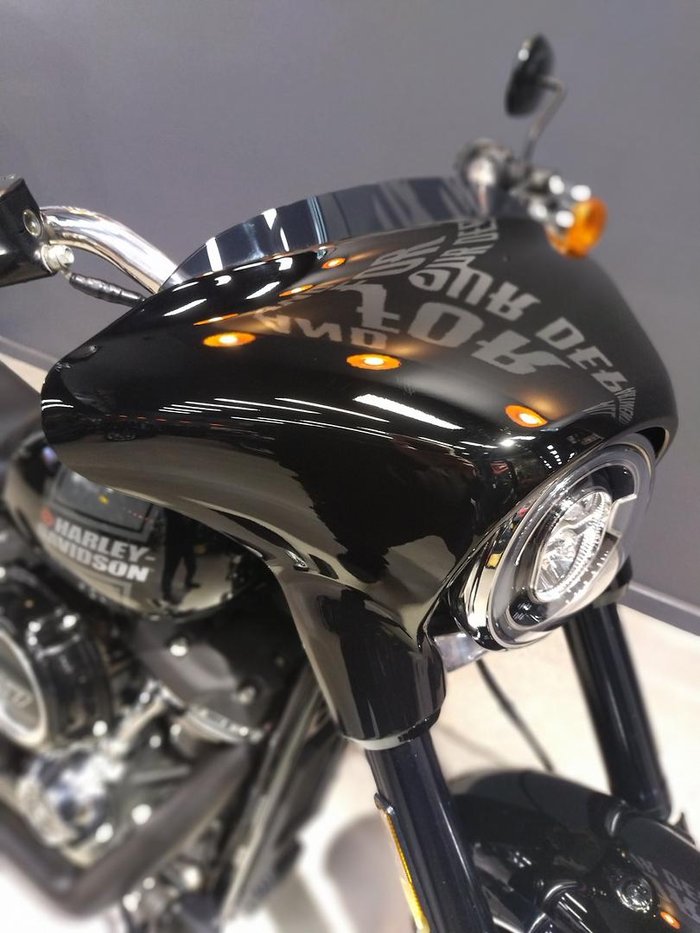 2023 Harley-Davidson Sport Glide 107 (FLSB) Softail Black