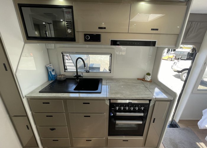 2023 JB Caravans Dirt Road Xtreme (19'6)