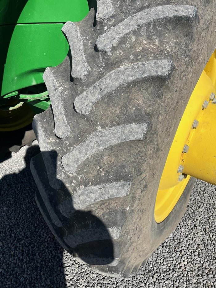 2023 John Deere 7R 230 Green