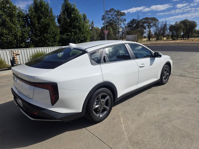 2025 Kia K4 S