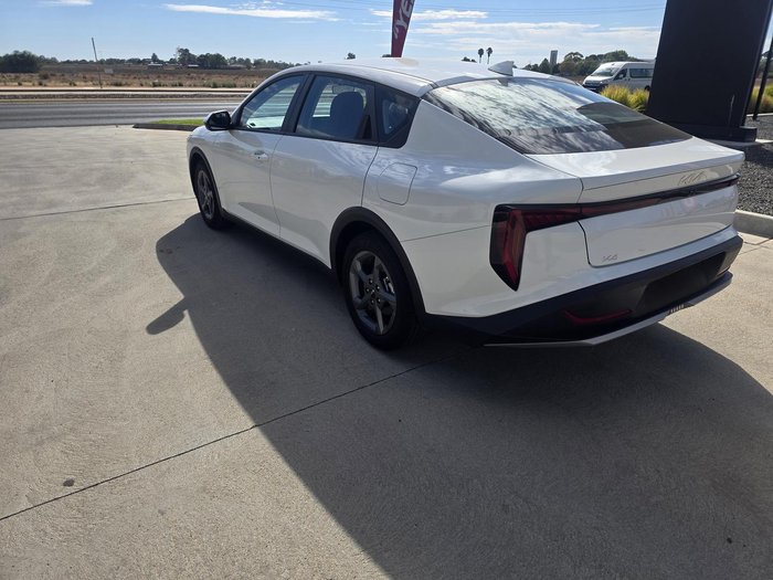 2025 Kia K4 S