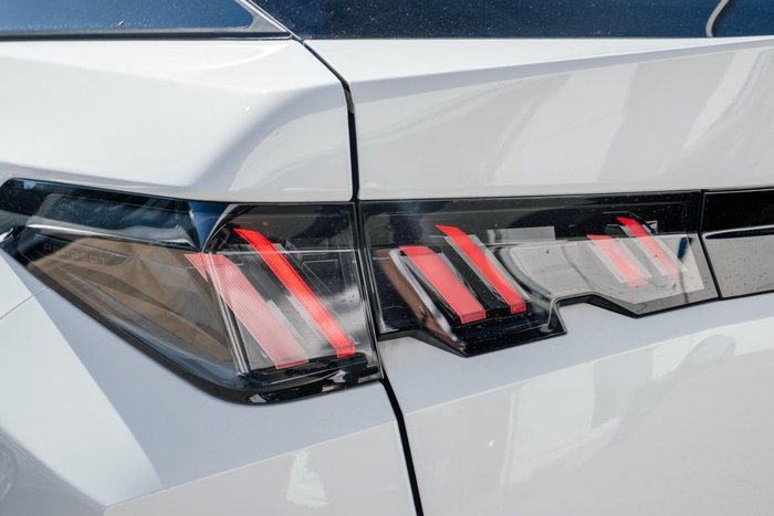 2025 Peugeot 3008 Allure Hybrid P64 MY25 Okenite White