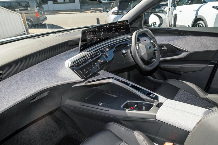 2025 Peugeot 3008 Allure Hybrid P64 MY25 Okenite White