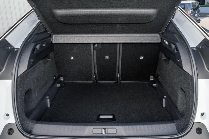 2025 Peugeot 3008 Allure Hybrid P64 MY25 Okenite White