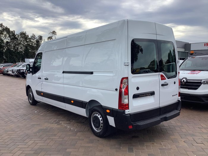 2025 Renault Master