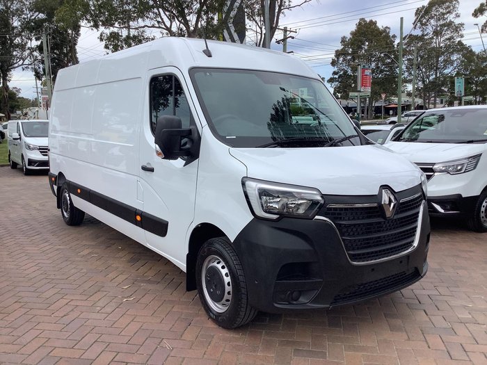 2025 Renault Master