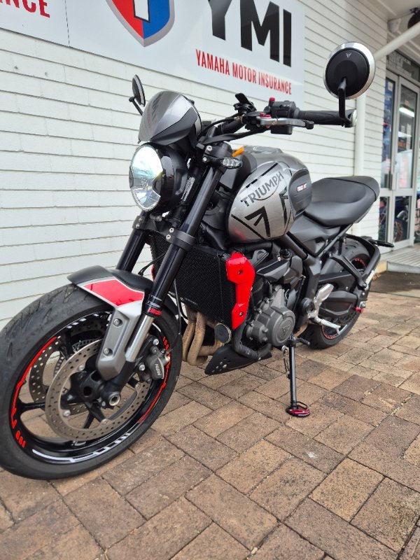 2022 Triumph TRIDENT 660 SILVER