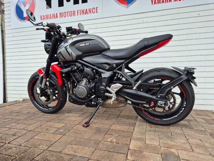 2022 Triumph TRIDENT 660 SILVER